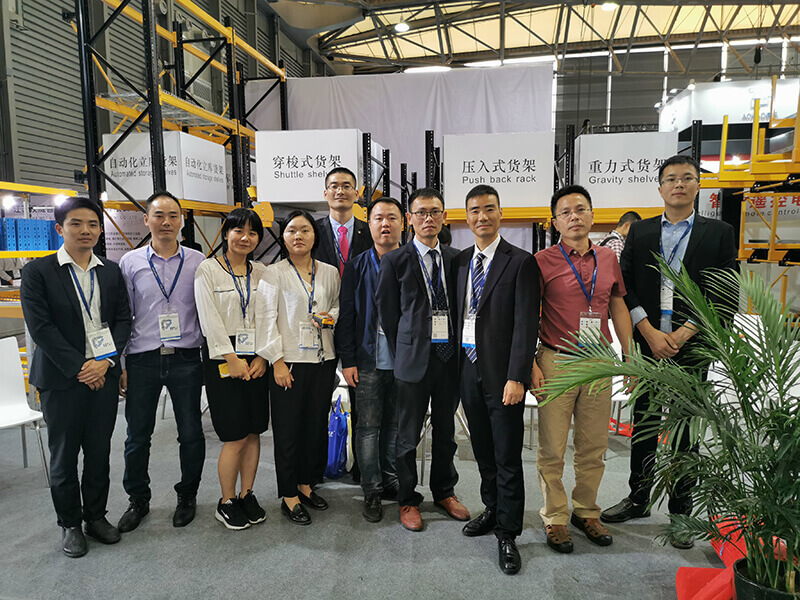 è½è¾¾ä»å¨å¨ä¸æµ·ç©æµå±