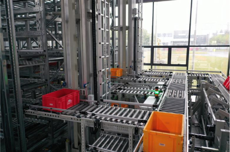 多層（céng）穿梭車 (1).jpg